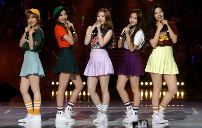 red velvet 1 696x442