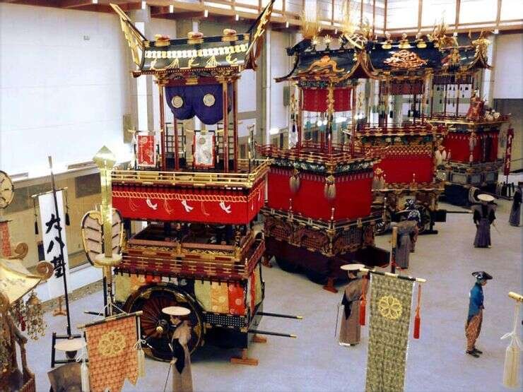 festival floats museum 740x555